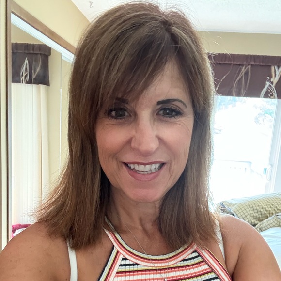 Meet your Posher, Madeleine - Picture 1 of 4